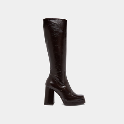 Bottes à talons et bouts carrés